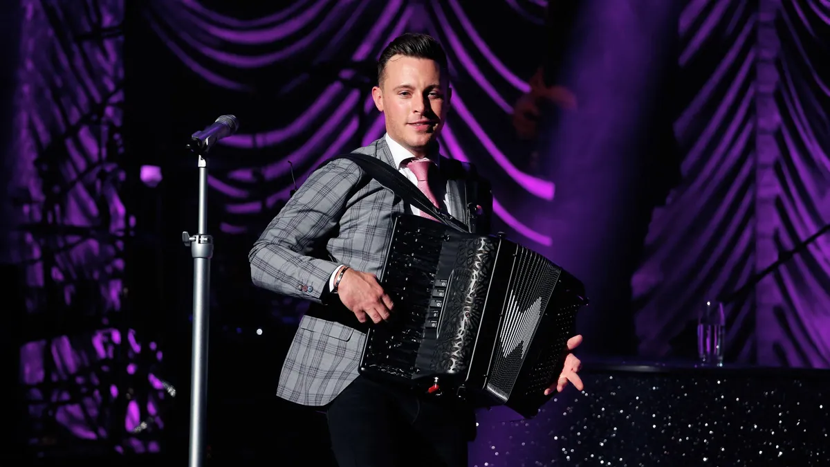 Nathan Carter & His Band